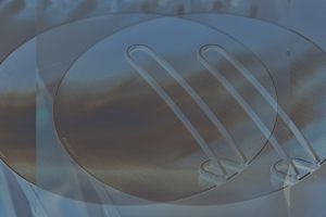 Manufakturen-Blog-PopArt-Projekt: mono multitop, blau (Foto: Wigmar Bressel) - basierend auf einem Foto von Marcus Meyer vom prämierten Topfdeckel aus der Manufaktur Mono aus Mettmann; der Deckel passt auf die meisten Töpfe verschiedenster Hersteller und bietet verschiedene Einsatzmöglichkeiten.