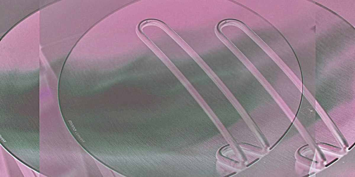 Manufakturen-Blog-PopArt-Projekt: mono multitop, rosa (Foto: Wigmar Bressel) - basierend auf einem Foto von Marcus Meyer vom prämierten Topfdeckel aus der Manufaktur Mono aus Mettmann; der Deckel passt auf die meisten Töpfe verschiedenster Hersteller und bietet verschiedene Einsatzmöglichkeiten.