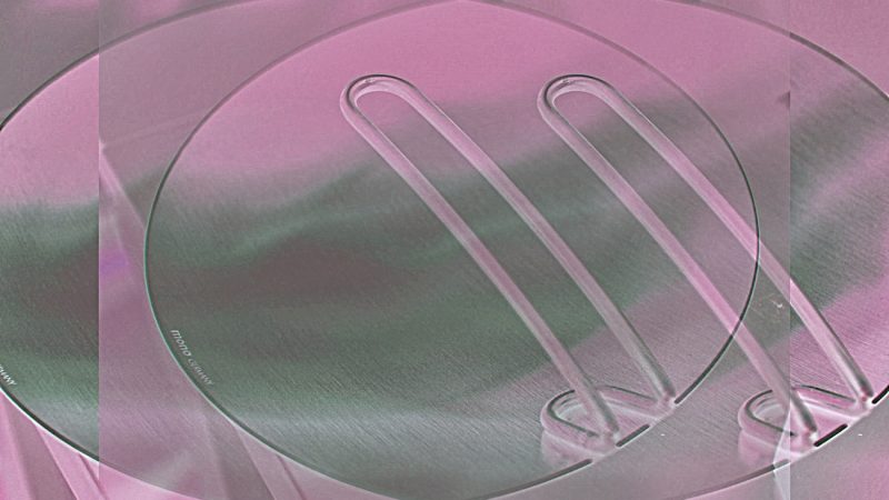 Manufakturen-Blog-PopArt-Projekt: mono multitop, rosa (Foto: Wigmar Bressel) - basierend auf einem Foto von Marcus Meyer vom prämierten Topfdeckel aus der Manufaktur Mono aus Mettmann; der Deckel passt auf die meisten Töpfe verschiedenster Hersteller und bietet verschiedene Einsatzmöglichkeiten.