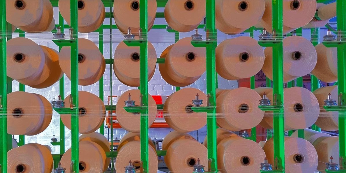 Manufakturen-Blog-PopArt-Projekt: Maschine V, grün (Foto: Wigmar Bressel) - basierend auf einem Foto am Gestell zum Schärstuhl in der Leinenweberei Seegers & Sohn im niedersächsischen Steinhude