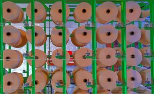 Manufakturen-Blog-PopArt-Projekt: Maschine V, grün (Foto: Wigmar Bressel) - basierend auf einem Foto am Gestell zum Schärstuhl in der Leinenweberei Seegers & Sohn im niedersächsischen Steinhude