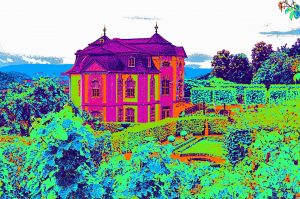 Manufakturen-Blog-PopArt-Projekt: Lustschloss, violett (Foto: Wigmar Bressel) - basierend auf einem Foto des Rokoko-Schlosses der Dornburger Schlösser; ihm gegenüber - also mit dem frontalen Blick darauf - war in den Jahren 1920 bis 1925 die Keramik-Werkstatt des Bauhauses Weimar untergebracht. Walter Gropius hatte sie auf Zuweisung des Weimarer Großherzogs eingerichtet, Gerhard Marcks wurde der Formleiter, Maguerite Friedlaender die berühmteste Absolventin, die später bedeutend für das KPM-Manufakturporzellan wurde