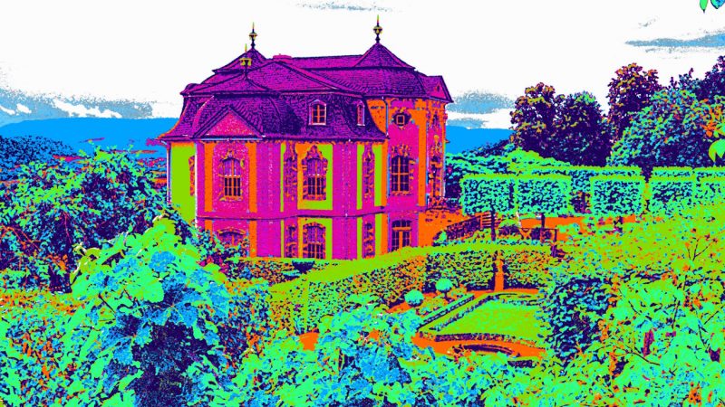 Manufakturen-Blog-PopArt-Projekt: Lustschloss, violett (Foto: Wigmar Bressel) - basierend auf einem Foto des Rokoko-Schlosses der Dornburger Schlösser; ihm gegenüber - also mit dem frontalen Blick darauf - war in den Jahren 1920 bis 1925 die Keramik-Werkstatt des Bauhauses Weimar untergebracht. Walter Gropius hatte sie auf Zuweisung des Weimarer Großherzogs eingerichtet, Gerhard Marcks wurde der Formleiter, Maguerite Friedlaender die berühmteste Absolventin, die später bedeutend für das KPM-Manufakturporzellan wurde