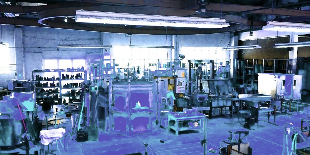 Manufakturen-Blog-PopArt-Projekt: Ofenhalle III, lila (Foto: Wigmar Bressel) - basierend auf einem Foto in der Ofenhalle der Glasmanufaktur Harzkristall in Derenburg am Nordharz-Rand...