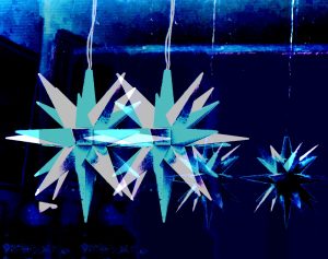 Manufakturen-Blog-PopArt-Projekt: Herrnhuter Sterne V, blau (Foto: Wigmar Bressel) - basierend auf einem Foto eines Herrnhuter Sterns aus der berühmten Manufaktur aus dem 18. Jahrhundert in Herrnhut