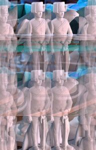 Manufakturen-Blog-PopArt-Projekt: Husaren, rosa (Foto: Wigmar Bressel) - basierend auf einem Foto in der Produktion der thüringischen Porzellanmanufaktur Reichenbach