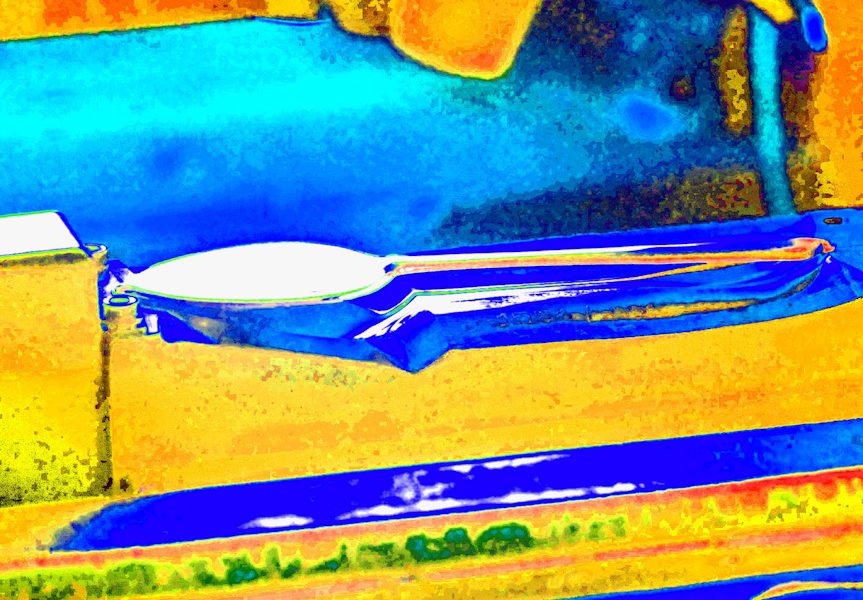 Manufakturen-Blog-PopArt-Projekt: Die Presse, orange (Foto: Wigmar Bressel) - basierend auf einem Foto von Martin Specht beim Prägen in der Silberwarenmanufaktur Wilkens in Bremen-Hemelingen