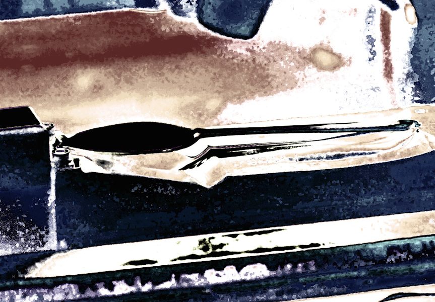 Manufakturen-Blog-PopArt-Projekt: Die Presse, blau (Foto: Wigmar Bressel) - basierend auf einem Foto von Martin Specht beim Prägen in der Silberwarenmanufaktur Wilkens in Bremen-Hemelingen