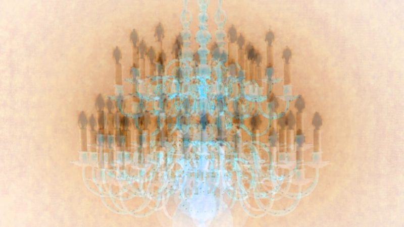 Manufakturen-Blog-PopArt-Projekt: Der Kronleuchter, sandfarben (Foto: Wigmar Bressel) - basierend auf einem Foto der LMW Leuchten-Manufactur in Wurzen von einem ihrer berühmten Kronleuchter