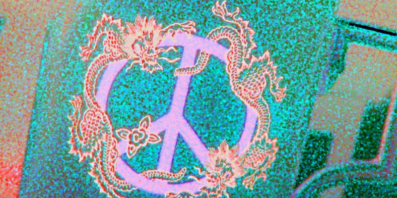 Manufakturen-Blog-PopArt-Projekt: Peace Mug, jade (Foto: Wigmar Bressel) - basierend auf einem Foto in der 'Erlebniswelt Meissen' von einem der neuen Kaffeebecher aus der Produktion der Porzellanmanufaktur Meissen