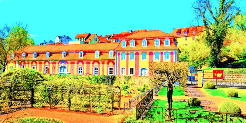 Manufakturen-Blog-PopArt-Projekt: Keramik-Werkstatt, orange (Foto: Wigmar Bressel) - basierend auf einem Foto des Marstalls der Dornburger Schlösser, in dem die Bauhaus-Keramik-Werkstatt bis zur Schließung eingerichtet war. Die großen Namen sind Gerhard Marcks und Marguerite Friedländer...