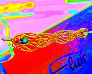 Manufakturen-Blog-PopArt-Projekt: Die Brille, rosa (Foto: Wigmar Bressel) - basierend auf einem Foto von Marcus Meyer eines Echt-Gold-Brillengestells der Brillenmanufaktur Flair aus Oelde in Ostwestfalen
