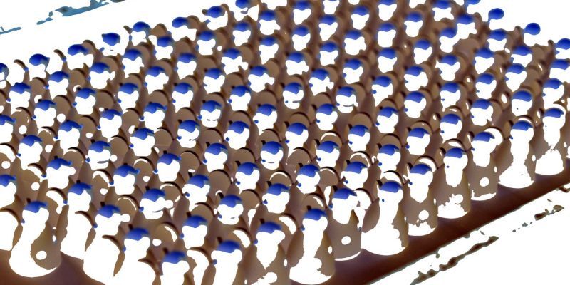 Manufakturen-Blog-PopArt-Projekt: Army of Angels, schokobraun (Foto: Wigmar Bressel) - basierend auf einem Foto in der Produktion von Günter Reichels 'Werkstatt moderner Figurenbildnerei' in Pobershau bei Marienberg