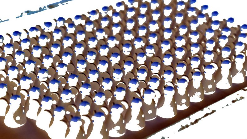 Manufakturen-Blog-PopArt-Projekt: Army of Angels, schokobraun (Foto: Wigmar Bressel) - basierend auf einem Foto in der Produktion von Günter Reichels 'Werkstatt moderner Figurenbildnerei' in Pobershau bei Marienberg