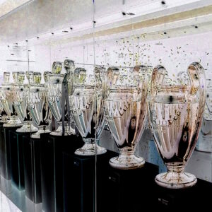 Manufakturen-Blog-PopArt-Projekt: "Silver & Gold" - UEFA Champions League Pokal (Foto: Wigmar Bressel) - basierend auf einem Foto des Pokals von Koch & Bergfeld in Bremen, fotografiert im Santiago-Bernabeu-Stadion in Madrid im Museum des Fußballclubs Real Madrid; niemand gewann den "Henkelpott" nach dem Entwurf von Horst Heeren im Jahr 1967 öfter.