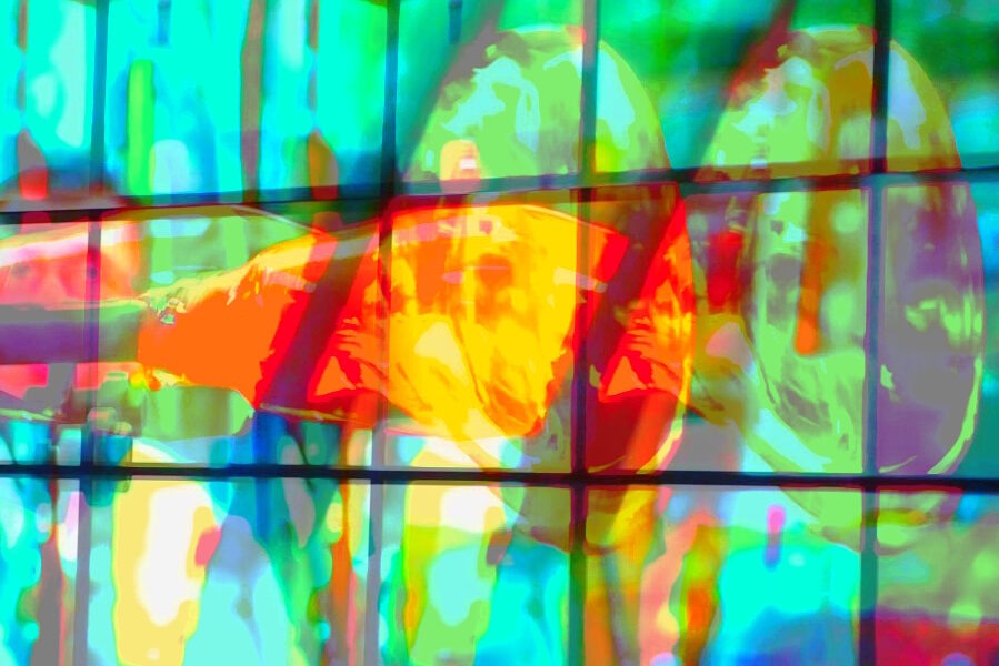 Manufakturen-Blog-PopArt-Projekt: Beim Glasblasen, bunt (Foto: Wigmar Bressel) - basierend auf einem Foto im Werksmuseum der Glasmanufaktur Lalique im elsäßischen Wingen-sur-Moder