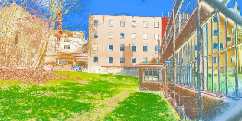 Manufakturen-Blog-PopArt-Projekt: Porzellanmanufaktur Dibbern III, creme (Foto: Wigmar Bressel) - basierend auf einem Foto vom Werk am Standort Hohenberg an der Eger der Porzellanmanufaktur aus Bargteheide