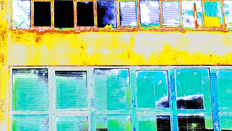 Manufakturen-Blog-PopArt-Projekt: Porzellanmanufaktur Dibbern IV, gelb (Foto: Wigmar Bressel) - basierend auf einem Foto des Werks der Porzellanmanufaktur aus Bargteheide in Hohenberg an der Eger