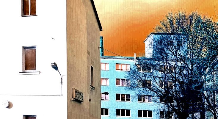 Manufakturen-Blog-PopArt-Projekt: Porzellanmanufaktur Dibbern V, orange (Foto: Wigmar Bressel) - basierend auf einem Foto von Dibberns Werk in Hohenberg an der Eger