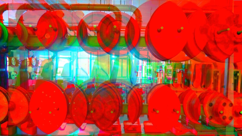 Manufakturen-Blog-PopArt-Projekt: Antriebsscheiben I, rot (Foto: Wigmar Bressel) - basierend auf einem Foto von Martin Specht in der Produktion der Messerschmiede Böker in Solingen