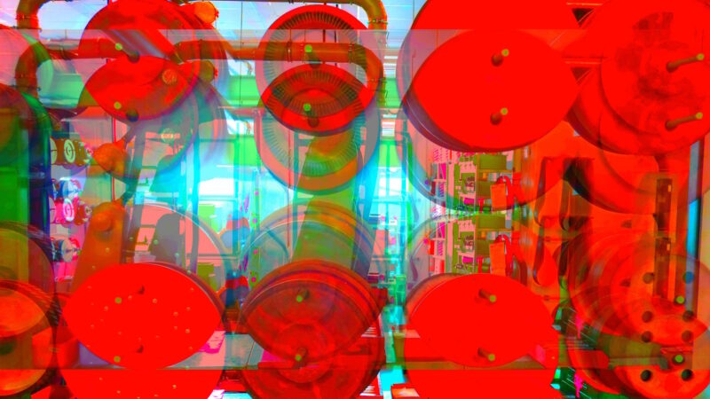 Manufakturen-Blog-PopArt-Projekt: Antriebsscheiben II, rot (Foto: Wigmar Bressel) - basierend auf einem Foto von Martin Specht in der Produktion der Messerschmiede Böker in Solingen
