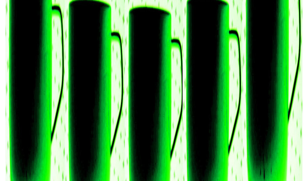 Manufakturen-Blog-PopArt-Projekt: Säulen III (Fünf Tassen), neongrün (Foto: Wigmar Bressel) - basierend auf einem Foto einer Tasse der Serie 'Fluen' von Alfredo Häberli für die niedersächsische Porzellanmanufaktur Fürstenberg