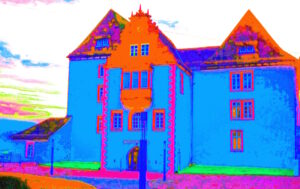 Manufakturen-Blog-PopArt-Projekt: Die Porzellanmanufaktur Fürstenberg I, blau (Foto: Wigmar Bressel) - basierend auf dem Ausschnitt eines Fotos von Martin Specht vom historischen Jagdschloss der Braunschweiger Herzöge in Fürstenberg an der Weser, in dem heute das Werksmuseum der niedersächsischen Porzellanmanufaktur untergebracht ist.