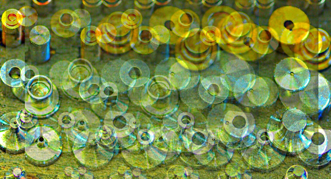 Manufakturen-Blog-PopArt-Projekt: Werkzeuge, golden (Foto: Wigmar Bressel) - basierend auf einem Foto von Werkzeugen in der Montage der Uhrenmanufaktur Tutima in Glashütte