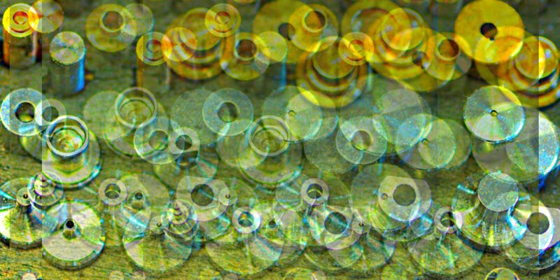 Manufakturen-Blog-PopArt-Projekt: Werkzeuge, golden (Foto: Wigmar Bressel) - basierend auf einem Foto von Werkzeugen in der Montage der Uhrenmanufaktur Tutima in Glashütte