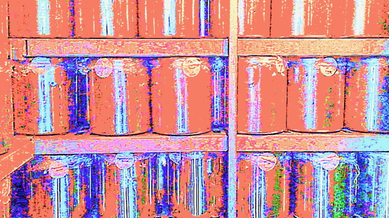 Manufakturen-Blog-PopArt-Projekt: Dosen, lachsfarben (Foto: Wigmar Bressel) - basierend auf einem Foto im Gefrierraum in der Produktion von Henry's Eismanufaktur in Saarbrücken