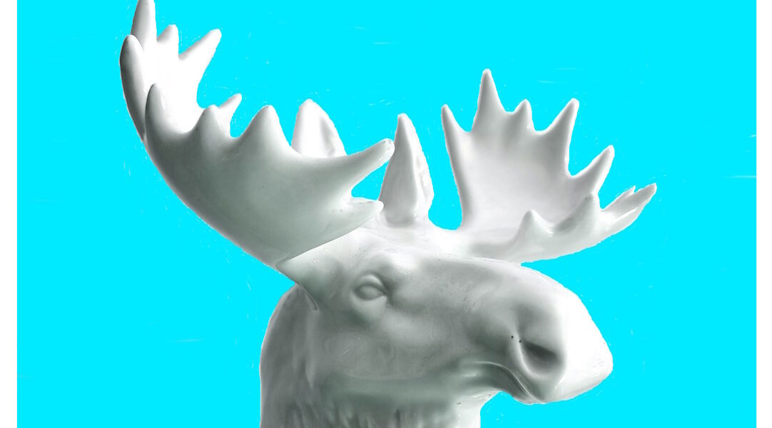 Manufakturen-Blog-PopArt-Projekt: Aus dem Tierreich III (Elch), hellblau (Foto: Wigmar Bressel) - basierend auf dem Foto einer Porzellanplastik aus einer mir unbekannten Porzellanmanufaktur