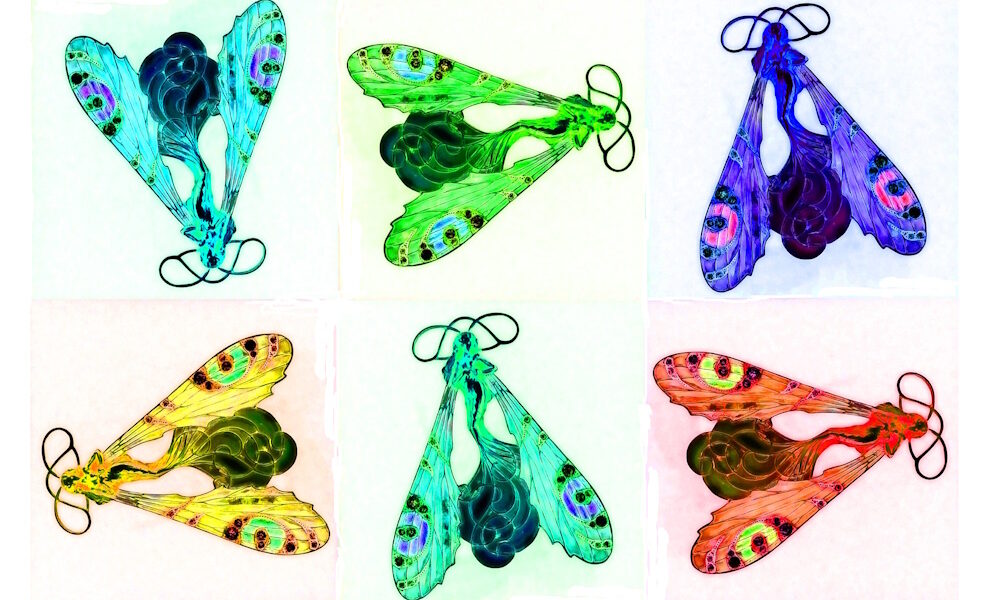 Manufakturen-Blog-PopArt-Projekt: Aus dem Tierreich I (Libellen), bunt / weiß (Foto: Wigmar Bressel) - basierend auf einem Foto des Kettenanhängers 'Weibliche Libelle' des Glasmanufakteurs René Lalique aus der Zeit zwischen 1897 und 1899, fotografiert im Werksmuseum der Glasmanufaktur Lalique im elsäßischen Wingen-sur-Moder.