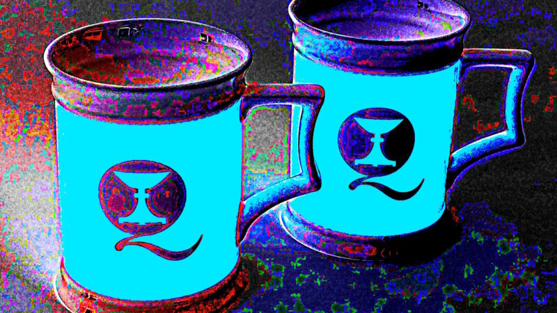 Manufakturen-Blog-PopArt-Projekt: Kaffeebecher, hellblau I (Foto: Wigmar Bressel) - basierend auf einem Foto von zwei Kaffeebechern der Weimarer Porzellanmanufaktur für das 'Quartier 925' von Koch & Bergfeld