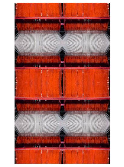 Manufakturen-Blog-PopArt-Projekt: Webstuhl X, orange / weiß (Foto: Wigmar Bressel) aus der Serie 'Spiegelungen' - Collage, basierend auf einem Foto im Websaal der Leinenweberei Seegers & Sohn in Steinhude am Steinhuder Meer