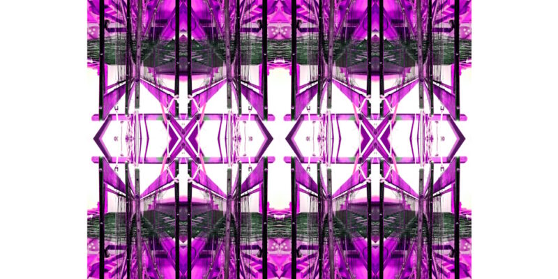 Manufakturen-Blog-PopArt-Projekt: Webstuhl XII, violett / anthrazit (Foto: Wigmar Bressel) aus der Serie 'Spiegelungen' - Collage, basierend auf einem Foto am Webstuhl im Atelier der Webmeisterin Maike Weyrich in Hamburg-Bergedorf