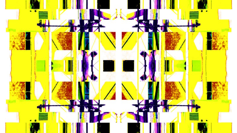 Manufakturen-Blog-PopArt-Projekt: Die Porzellanmanufaktur Fürstenberg VIII (fragmentiert), gelb / violett (Foto: Wigmar Bressel) aus der Serie 'Spiegelungen' - basierend auf einer Collage nach einem Foto des heutigen Produktionsgebäudes am Schloss Fürstenberg im Weser-Bergland
